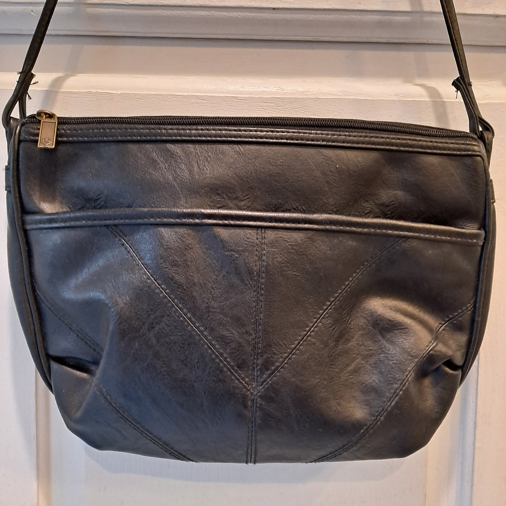 Pacific Connections Black Vintage 70s 80s Crossbody Bag